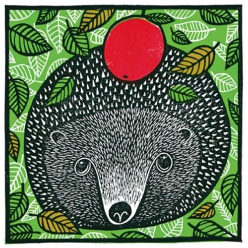 'Hedgehog with Apple' by Kat Lendacka (T062) 